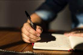 What are 7 Different Types of Paragraphs? (With Examples)