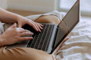 How to write an Email about missing an Exam?