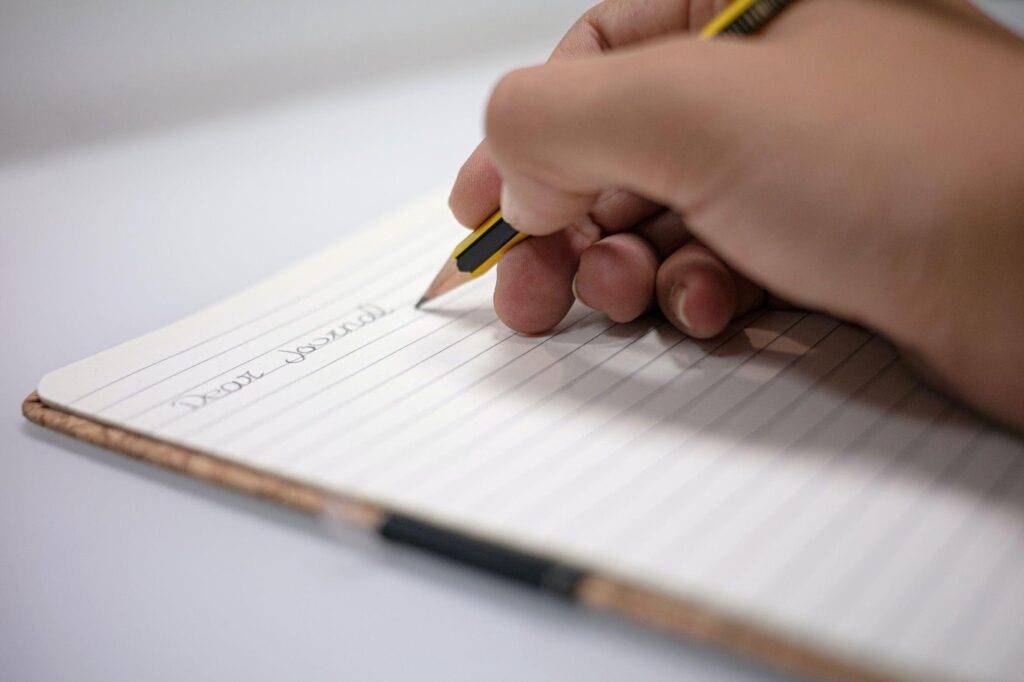How long is a mini-essay? - Mini literature review length