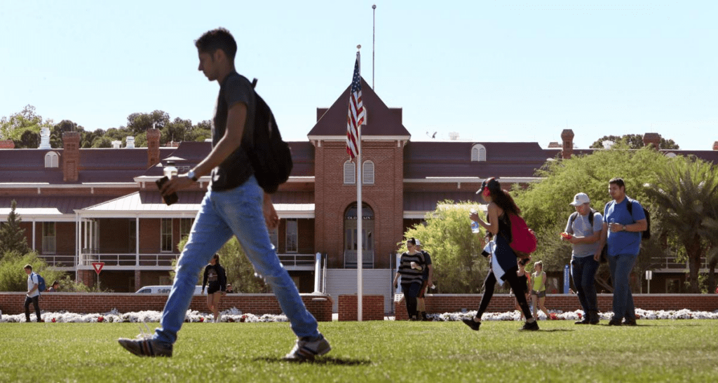 List of 20+ Happiest Colleges (With Happiest Students)