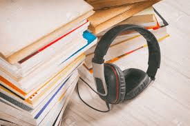 10+ Audiobooks for Learning the French Language